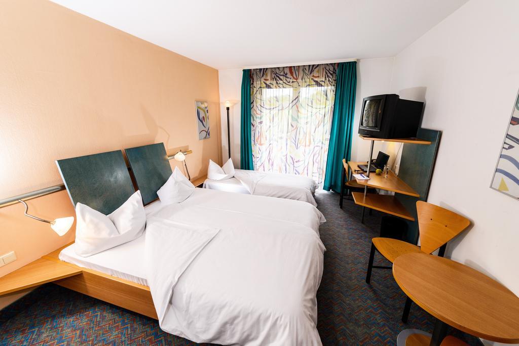 Hotel Residenz Schnelldorf Ruang foto